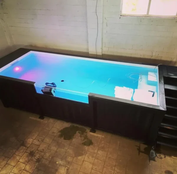 20 Ft Container Pool - R-H Container Service