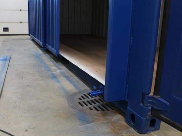 20ft Hi Cube Container (9′ 6″ high) suitable for IBC storage Sliding Door - R-H Container Service